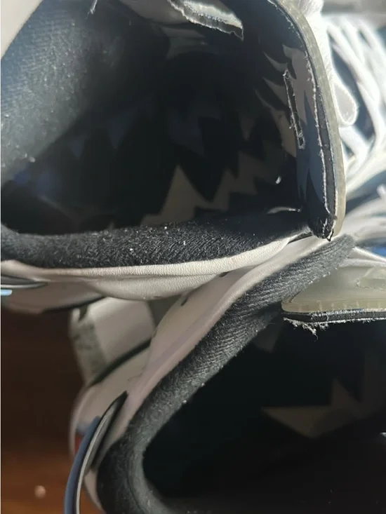 Nike Air Jordan 6 - Picture 3 of 4